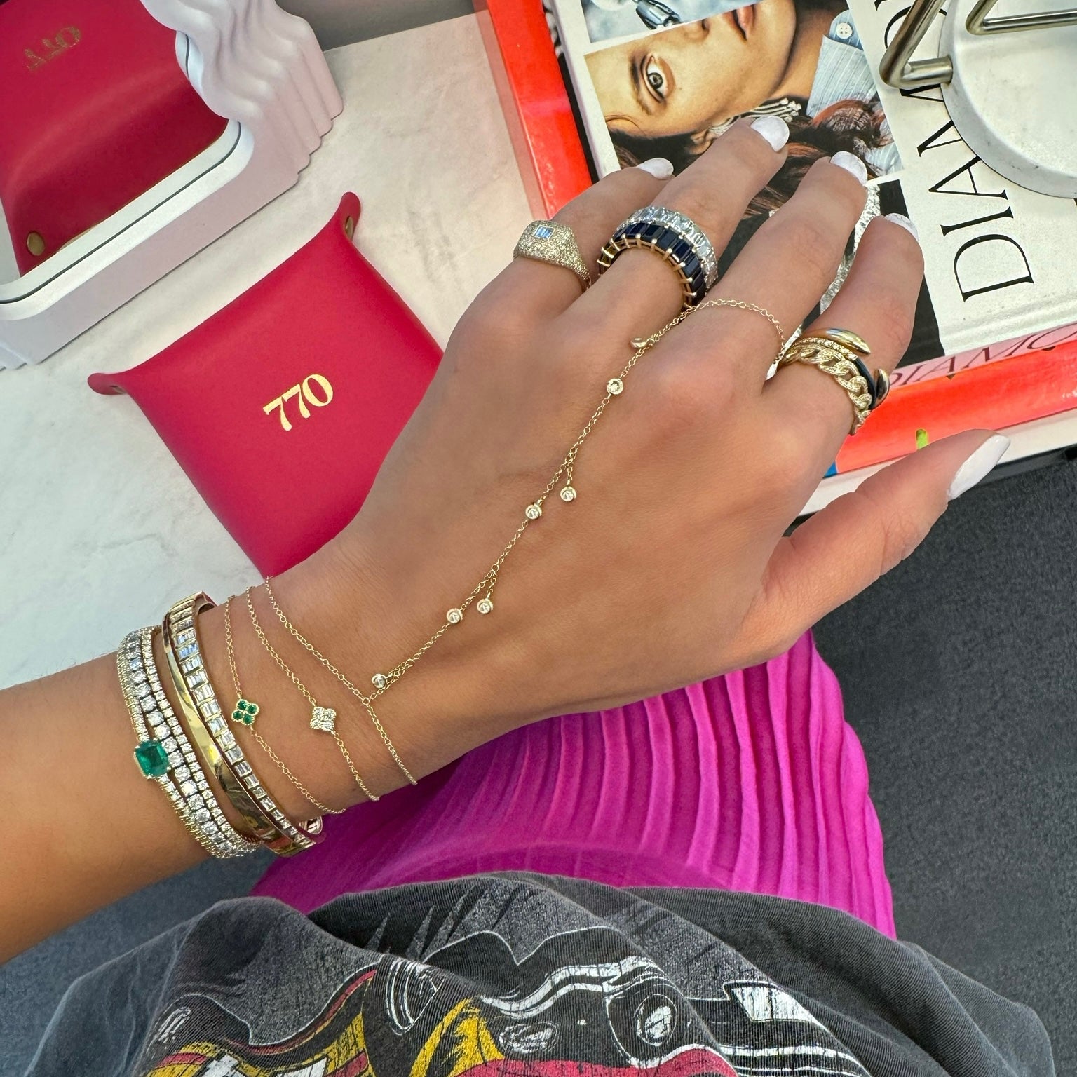 Seven-Bezel Dangling Diamond Hand Chain Bracelet – 770FJ