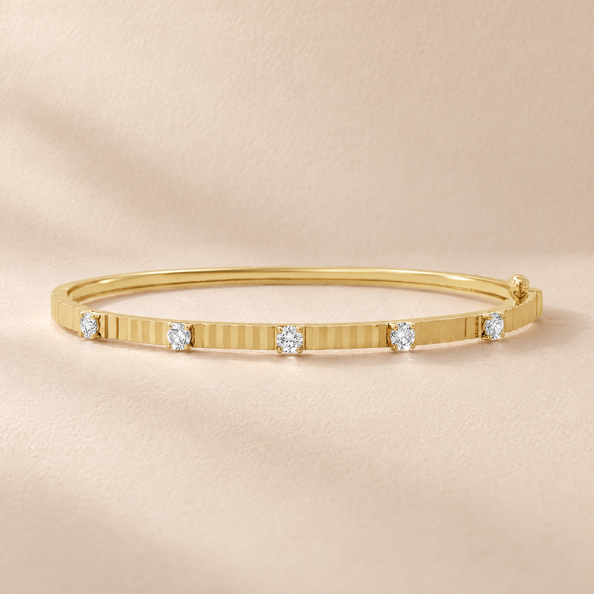 Thin Fluted Bangle with Segment Diamonds