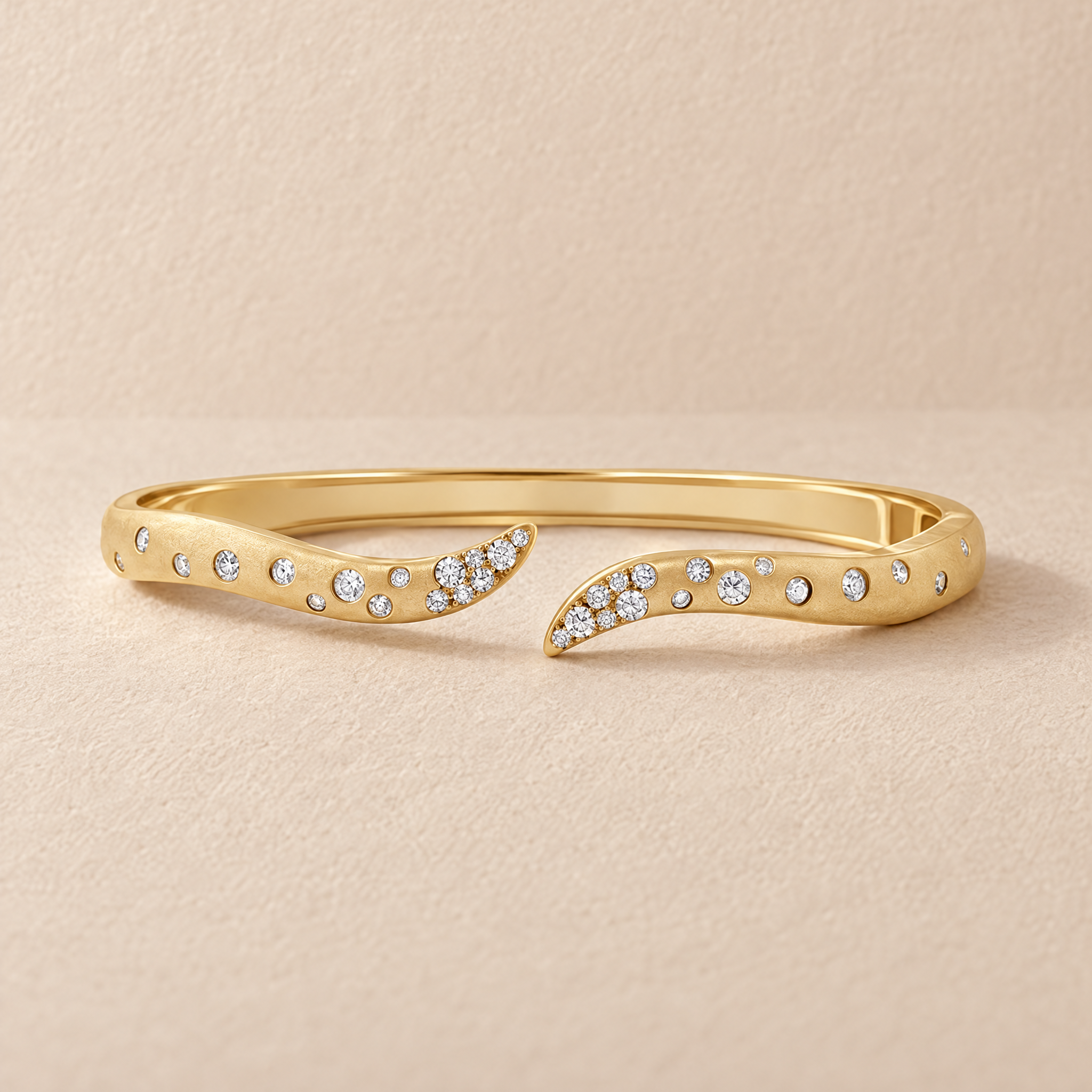Confetti Diamond Wave Bangle