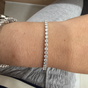 4.20ct Natural Three prong Diamond Tennis Bracelet