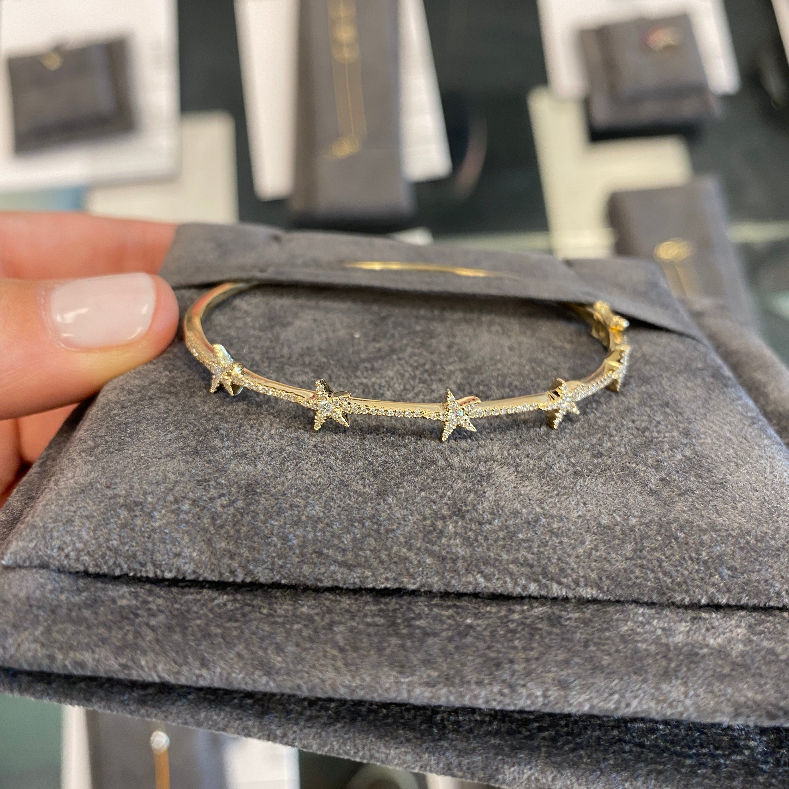 - Diamond Stars Bangle -