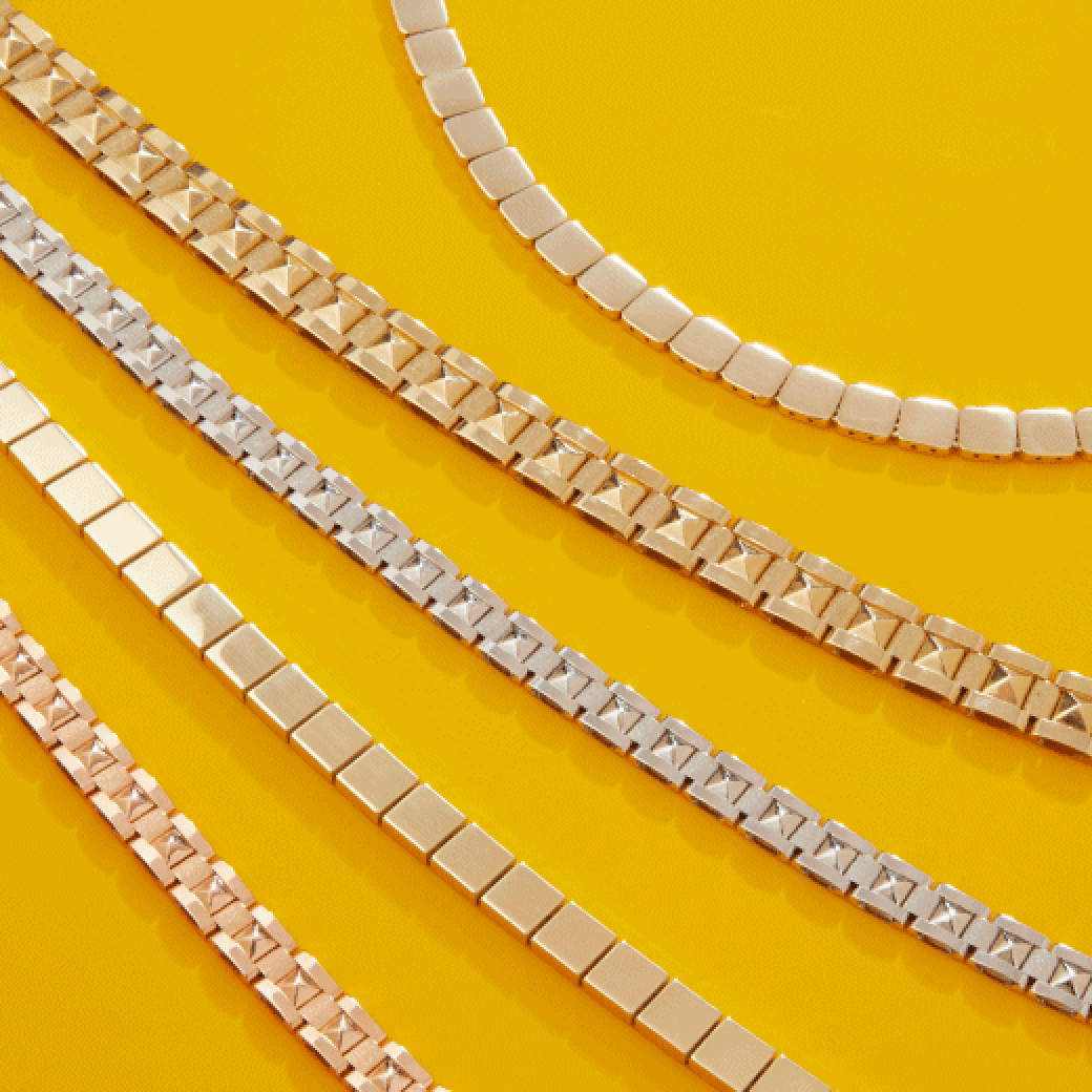 Gold Rounded Square Link Chain Bracelet