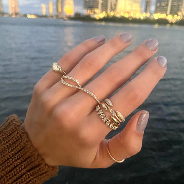 Double finger diamond ring deals