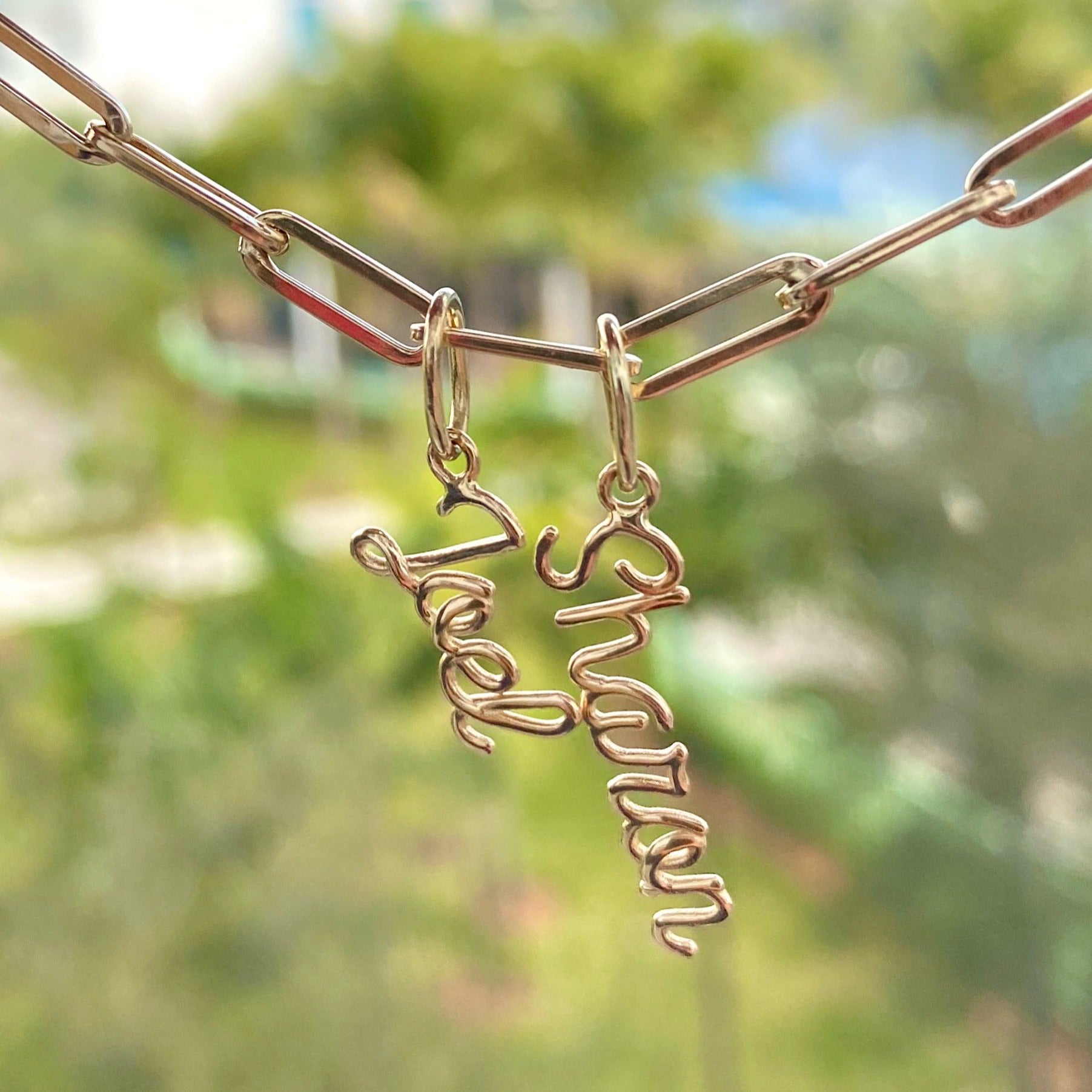 14k Bubbly Script Name Charm