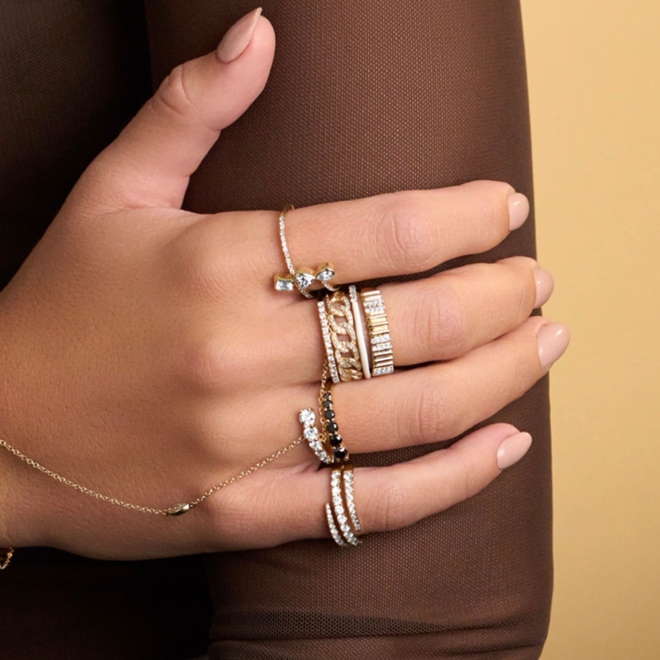 Mini Fluted Diamond Golden Ring